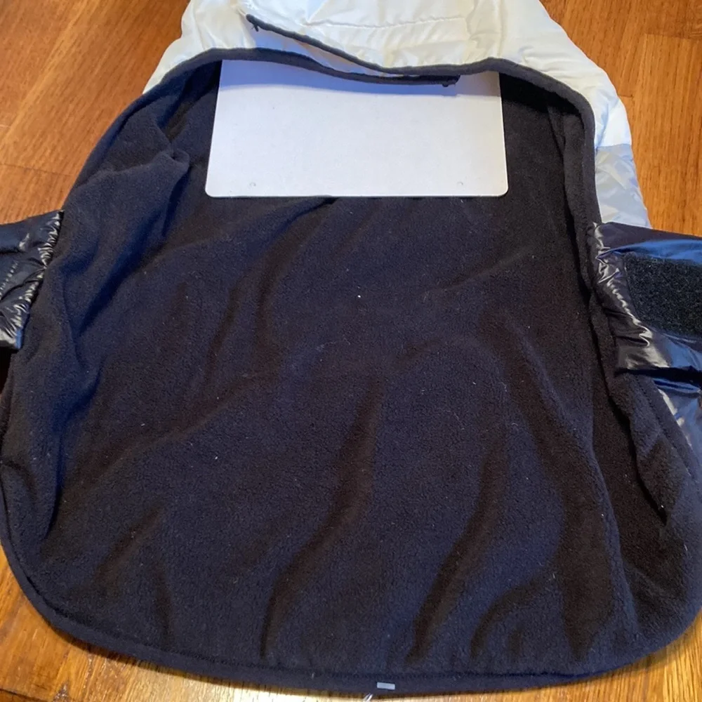 copy🌸NWT BOOTS & BARKLEY Puffer Dog Vest - size Medium